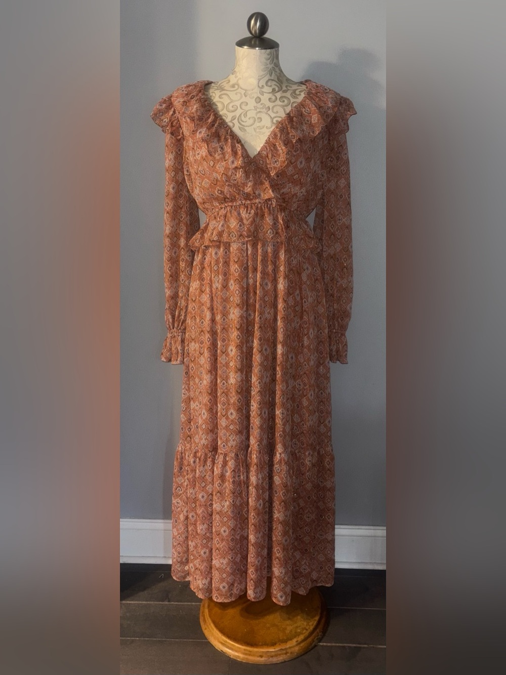 Moon River Size Medium Long Sleeve Maxi Dress in Burnt Orange